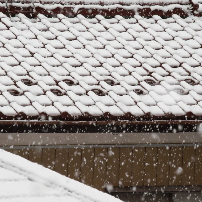 neige sur un toit à gap