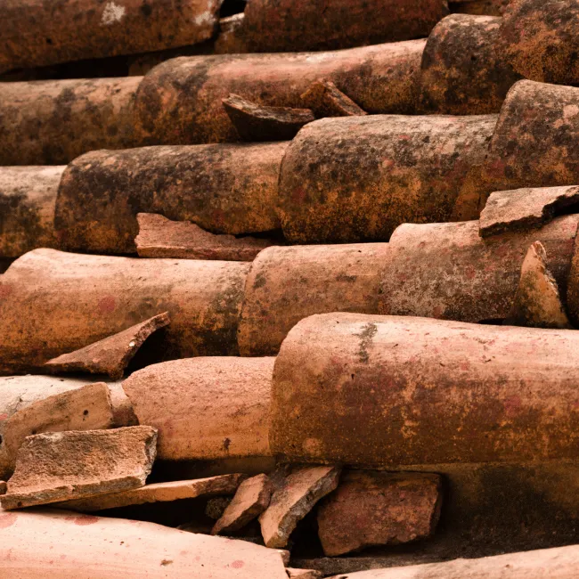 toit cassé suite aux intempéries hautes alpes